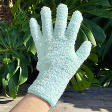 Load image into Gallery viewer, Microfibre Leaf Cleaning Gloves
