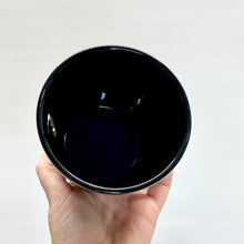 Load image into Gallery viewer, Glossy Ceramic Pot
